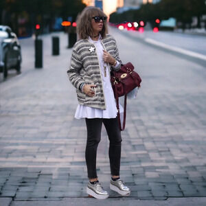 ✨NWT H&M Cream Blue Gold Striped Textured Weave Boucle Zip Front Jacket Size 6